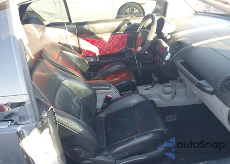 2005 Volkswagen New Beetle Gls 1.8T from USA, damaged, VIN 3VWCD31YX5M315848